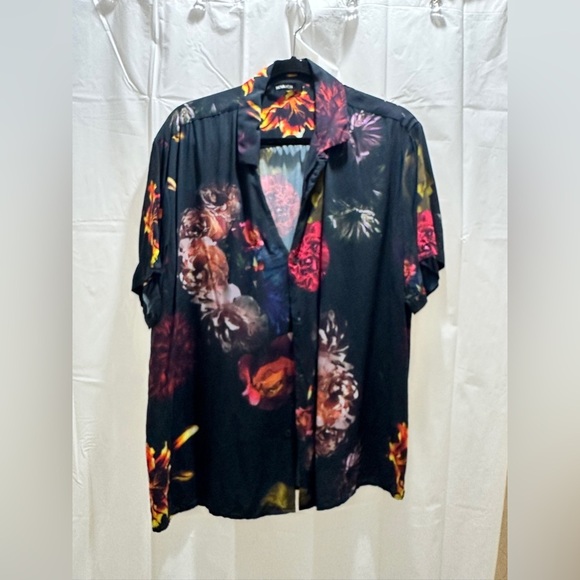 Fashion Nova Men Floral Short Sleeve Shirt - Picture 2 of 6